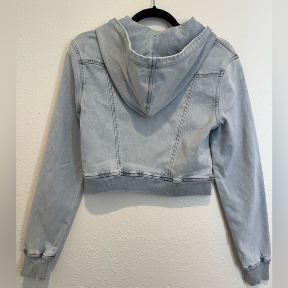 SER.O.YA Edith Cropped Denim Hoodie - Picture 2 of 5